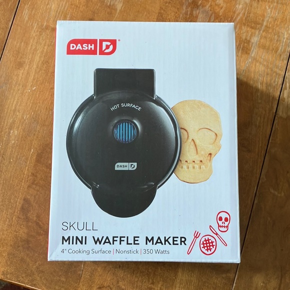 dash Kitchen Dash Skull Mini Waffle Maker Nib Nwt Poshmark